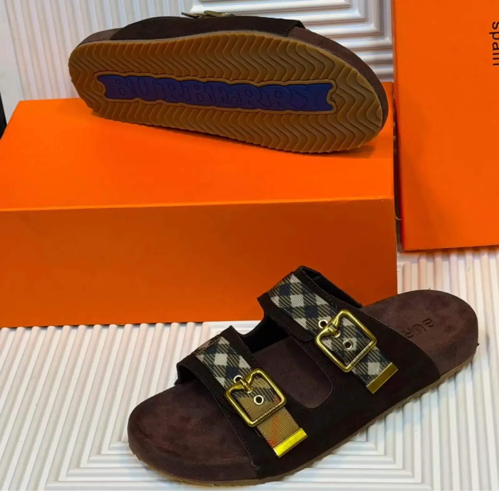 Gallery Photo 1 - Marketplace | Make Classic Slippers, Damas, Yaoundé, Cameroon | Clothing, Shoes, & Others  > Men's shoes