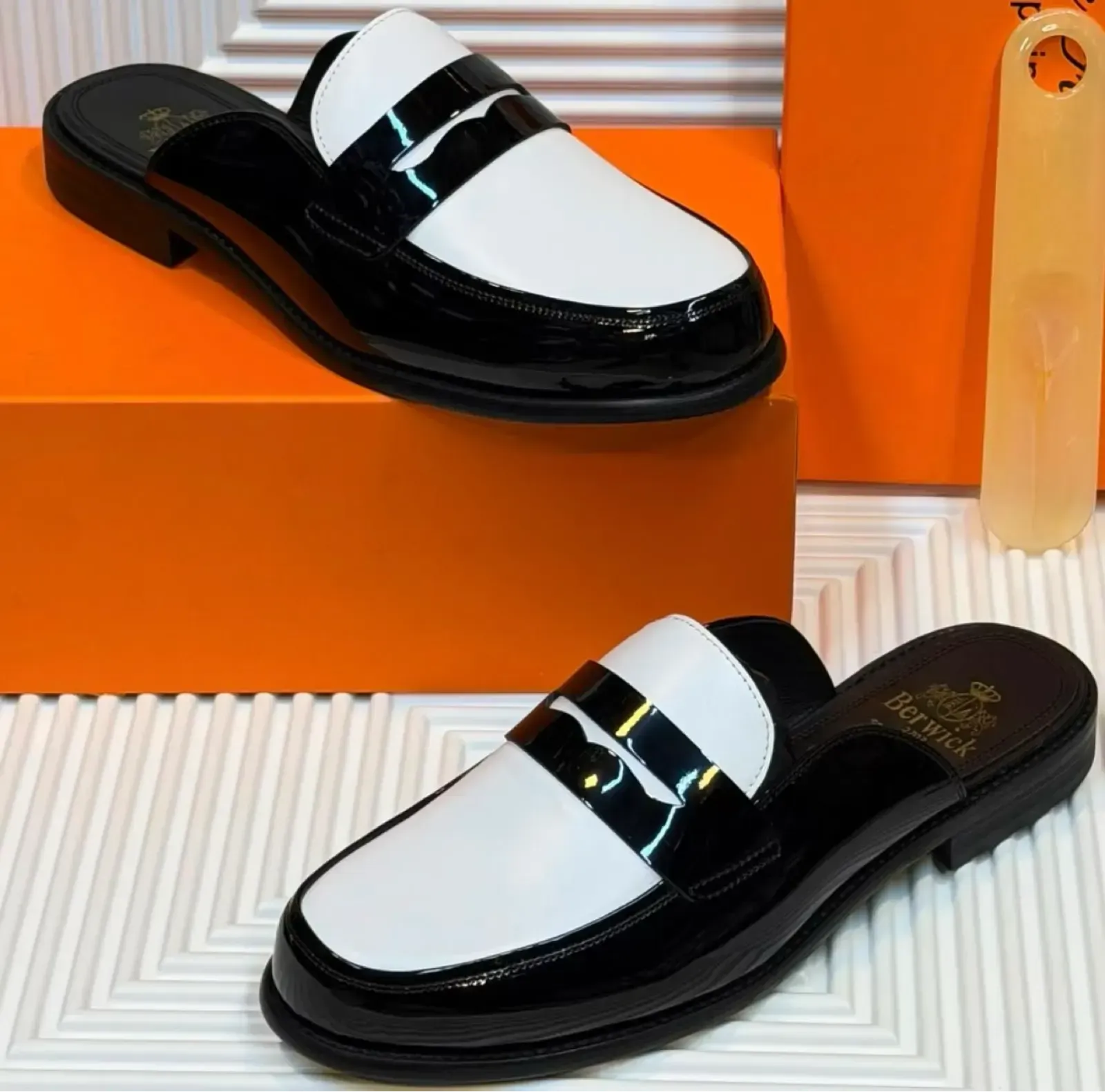 Gallery Photo 5 - Marketplace | Make Classic Slippers, Damas, Yaoundé, Cameroon | Clothing, Shoes, & Others  > Men's shoes