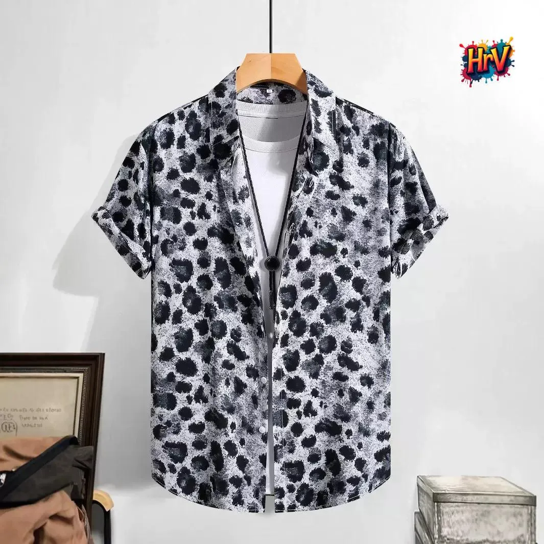 Photo de Galerie 3 - Petites Annonces | Stylish Leaf-Print Shirt – Now Available! 🔥, Bonduma, Buea, Cameroun | Vêtements, chaussures et autres  > Vêtements pour hommes