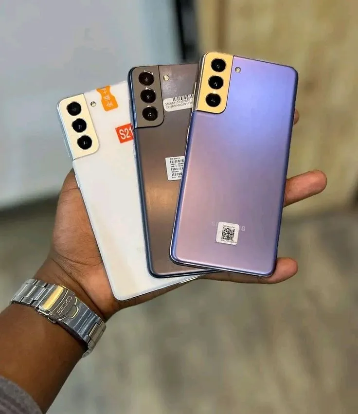 Photo de Galerie 3 - Petites Annonces | Phones For Sale, Simbock, Yaoundé, Cameroun | Électronique et médias  > Cellulaires et accessoires