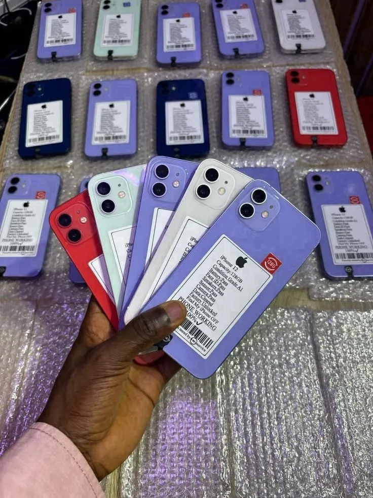 Photo de Galerie 7 - Petites Annonces | Phones For Sale, Simbock, Yaoundé, Cameroun | Électronique et médias  > Cellulaires et accessoires