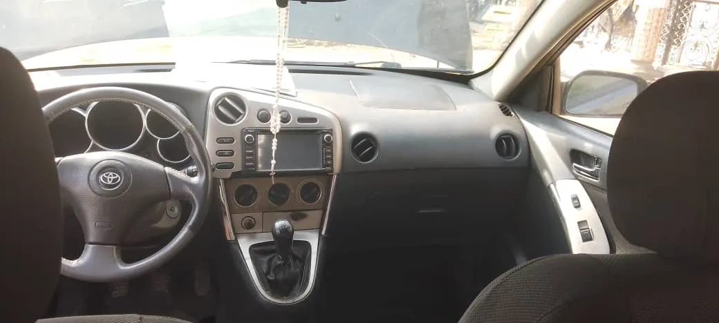 Photo de Galerie 1 - Petites Annonces | Toyota Avensis Verso – 7 Seats For Sale, Koto, Douala, Cameroun | Véhicules et moteurs  > Voitures et camions