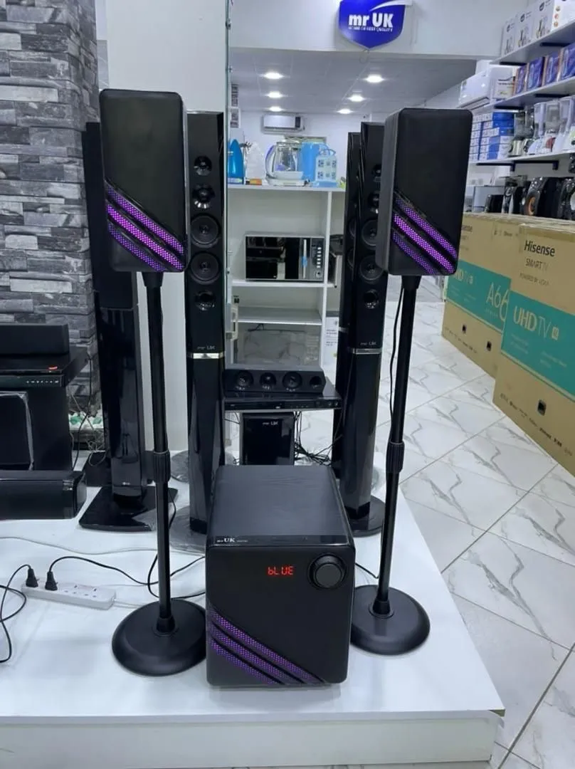 Photo de Galerie 5 - Petites Annonces | Speakers, Obili, Yaoundé, Cameroun | Électronique et médias 