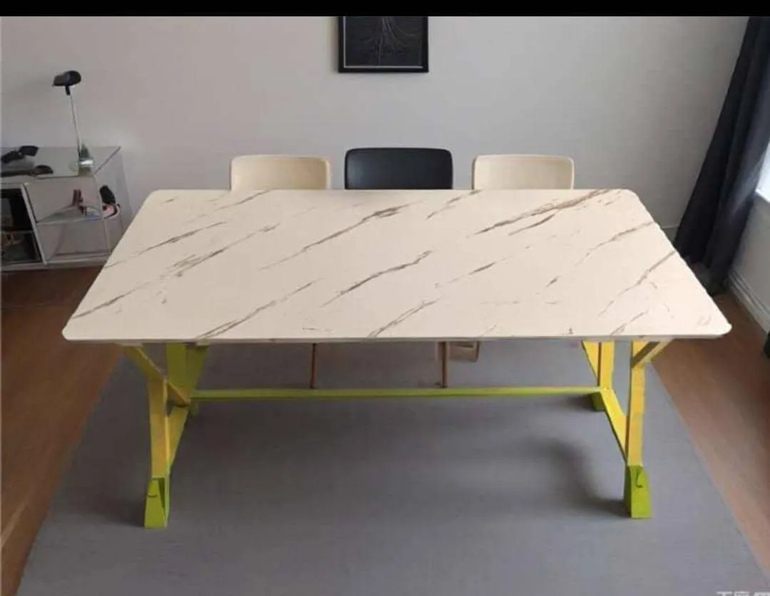 Photo de Galerie 2 - Petites Annonces | Modern Glass Center Table For Sale, Sandpit, Buea, Cameroun | Maison, aliments et jardin  > Meubles
