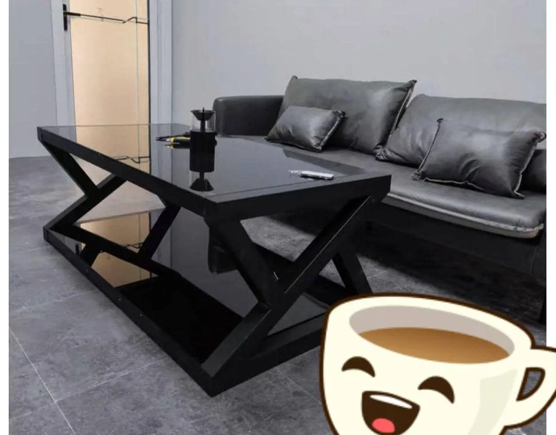 Photo de Galerie 4 - Petites Annonces | Modern Glass Center Table For Sale, Sandpit, Buea, Cameroun | Maison, aliments et jardin  > Meubles