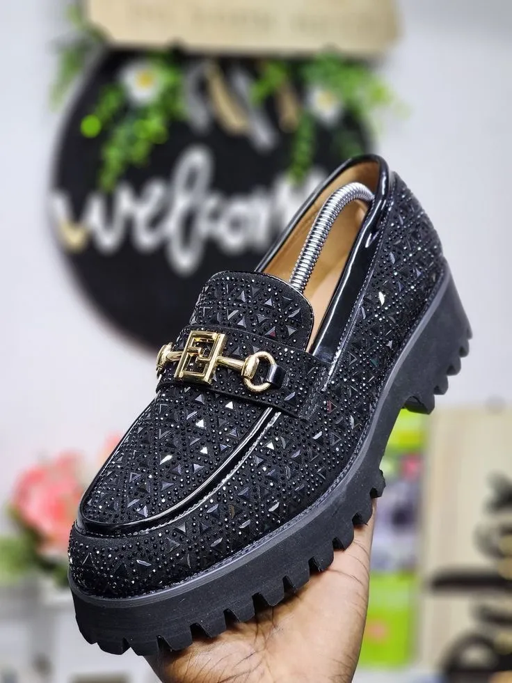 Photo Principale - Petites Annonces | Gentle Man, Mokolo, Yaoundé, Cameroun | Vêtements, chaussures et autres  > Chaussures pour hommes