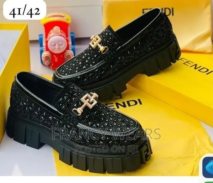 Photo de Galerie 5 - Petites Annonces | Gentle Man, Mokolo, Yaoundé, Cameroun | Vêtements, chaussures et autres  > Chaussures pour hommes