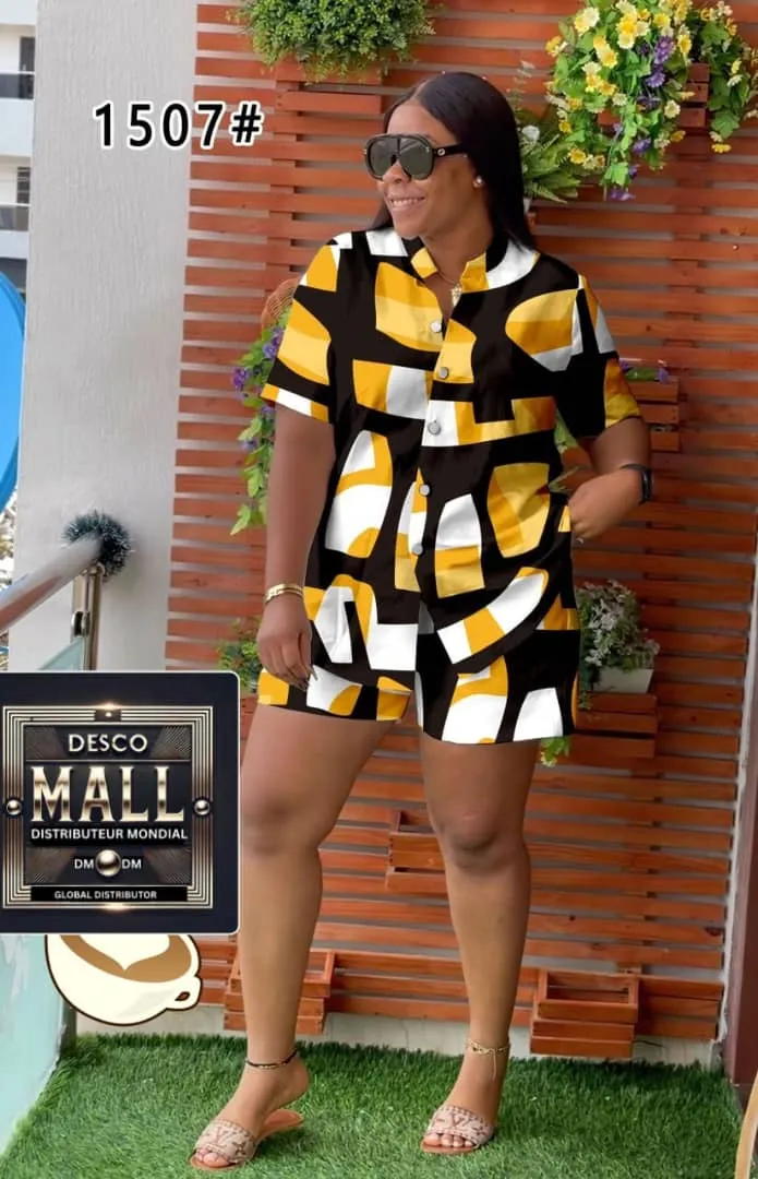 Photo Principale - Petites Annonces | Stylish Two-Piece Set For Ladies 🔥, Bonduma, Buea, Cameroun | Vêtements, chaussures et autres  > Vêtements pour femmes