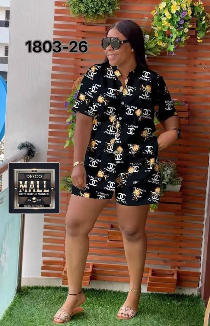 Photo de Galerie 4 - Petites Annonces | Stylish Two-Piece Set For Ladies 🔥, Bonduma, Buea, Cameroun | Vêtements, chaussures et autres  > Vêtements pour femmes