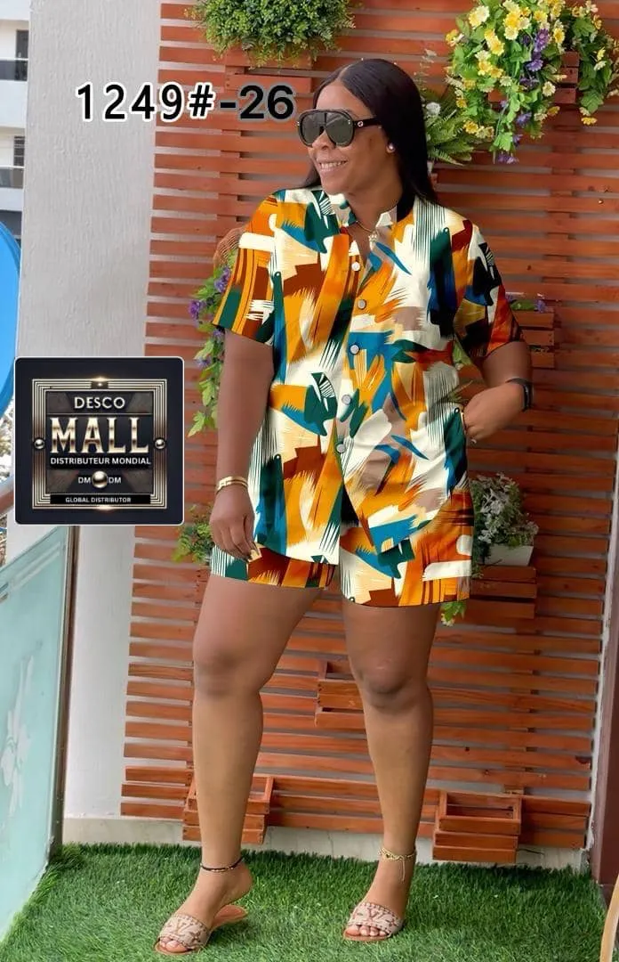 Photo de Galerie 6 - Petites Annonces | Stylish Two-Piece Set For Ladies 🔥, Bonduma, Buea, Cameroun | Vêtements, chaussures et autres  > Vêtements pour femmes