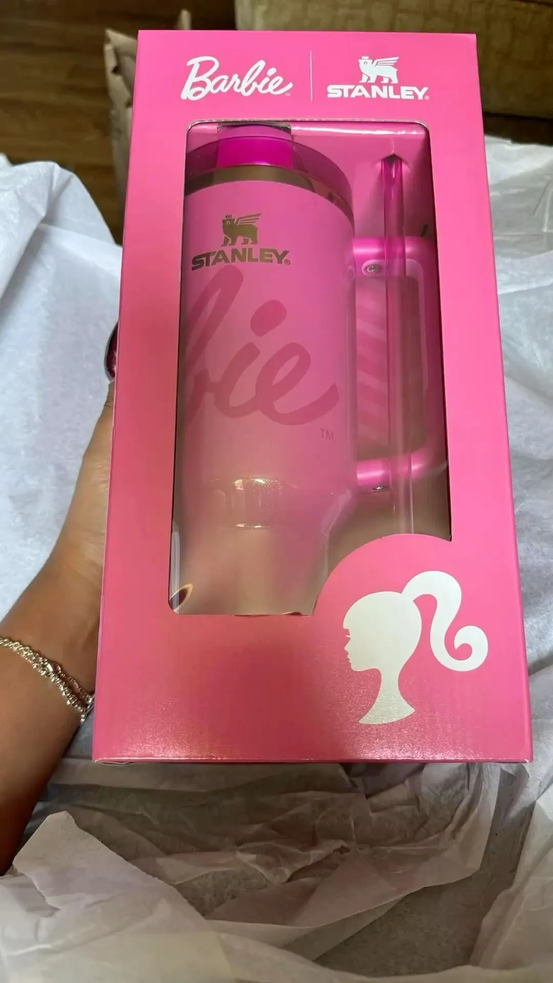 Photo de Galerie 5 - Petites Annonces | Water Jar, Simbock, Yaoundé, Cameroun | Général et autres  > Tous les autres articles