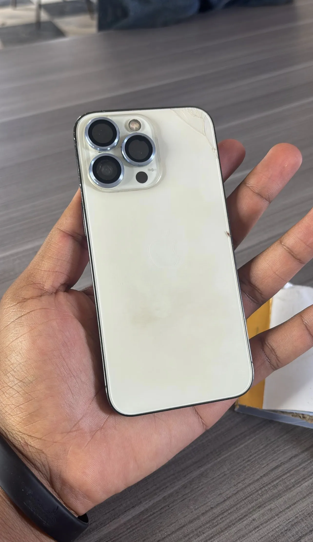Photo de Galerie 1 - Petites Annonces | Iphone, Philip, Yaoundé, Cameroun | Électronique et médias  > Cellulaires et accessoires