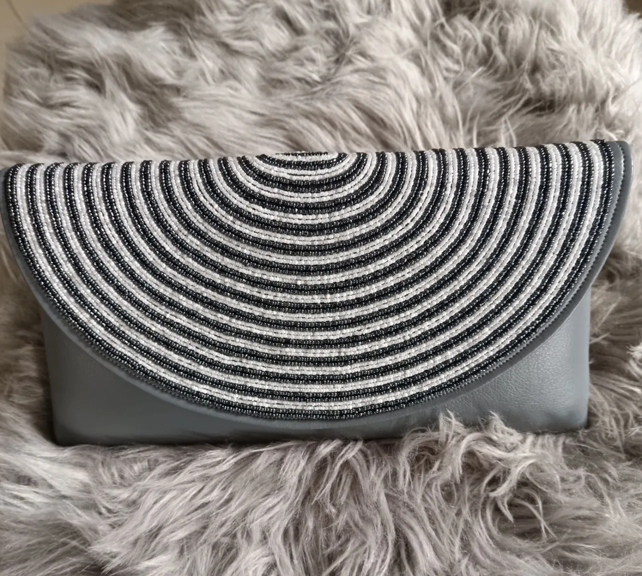 Gallery Photo 2 - Marketplace | Beaded Clutch Bags(Purse), Simbock, Yaoundé, Cameroon | Clothing, Shoes, & Others  > Others & Accessories