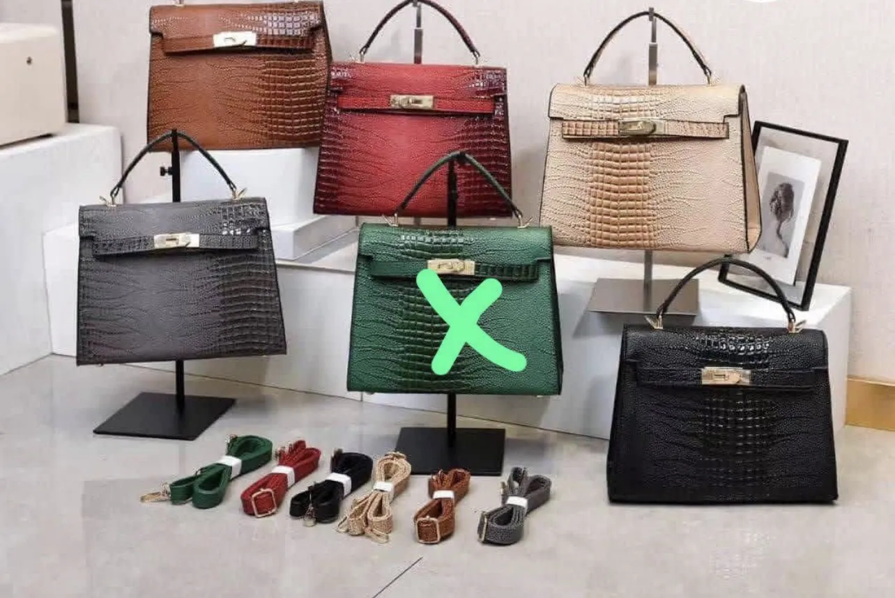 Gallery Photo 3 - Marketplace | Female Bags, Damas, Yaoundé, Cameroon | Clothing, Shoes, & Others  > Girls' Clothing