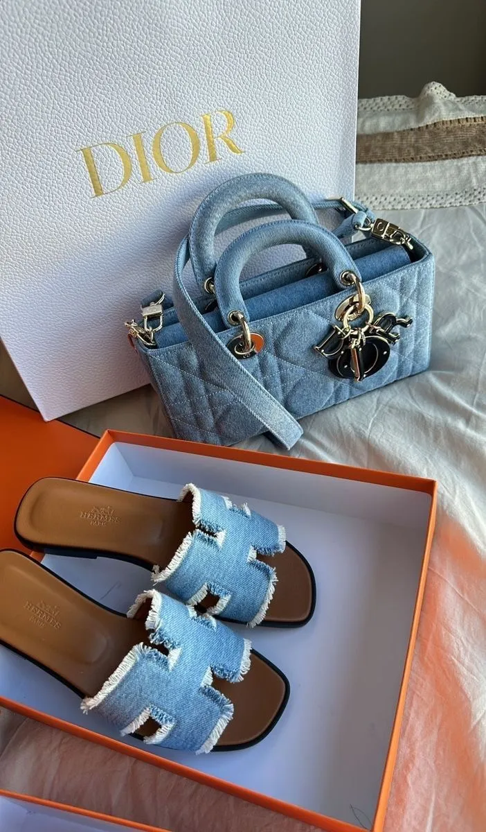 Photo de Galerie 1 - Petites Annonces | Bags And Slippers, Simbock, Yaoundé, Cameroun | Vêtements, chaussures et autres  > Chaussures pour femmes