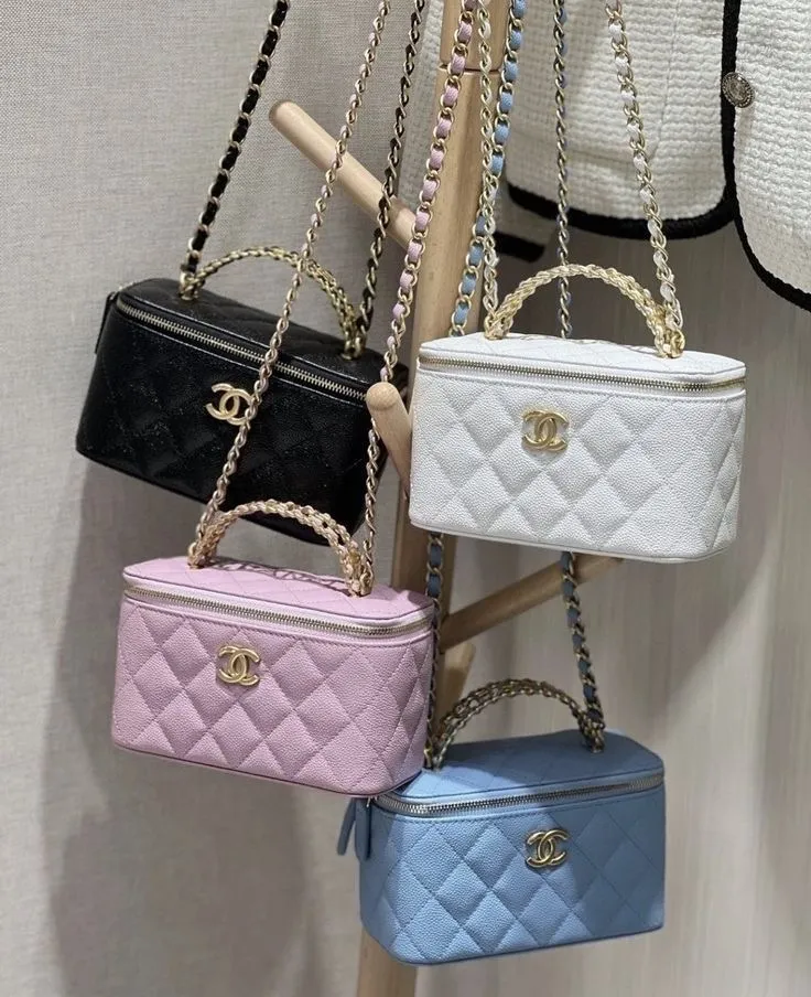 Photo de Galerie 3 - Petites Annonces | Bags, Simbock, Yaoundé, Cameroun | Vêtements, chaussures et autres  > Vêtements pour femmes