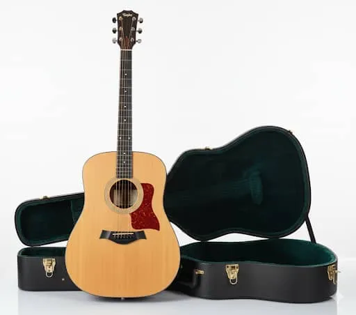 Photo de Galerie 5 - Petites Annonces | Guitare Espagnole Acoustique Fabriquer À La Main, Entraco Akanda, Libreville, Gabon | Art et objets de collection  > Autres sports