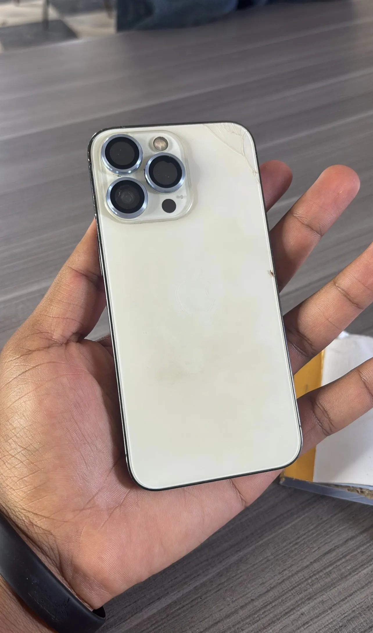 Photo Principale - Petites Annonces | Iphone 13 Pro Max, Simbock, Yaoundé, Cameroun | Électronique et médias  > Cellulaires et accessoires