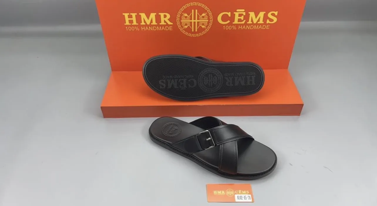 Photo de Galerie 6 - Petites Annonces | Men Foot Wear, Bastos, Yaoundé, Cameroun | Vêtements, chaussures et autres  > Chaussures pour hommes