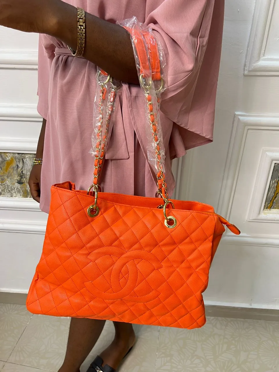 Photo Principale - Petites Annonces | Sac A Main, Akwa-douche, Douala, Cameroun | Vêtements, chaussures et autres  > Autres et accessoires