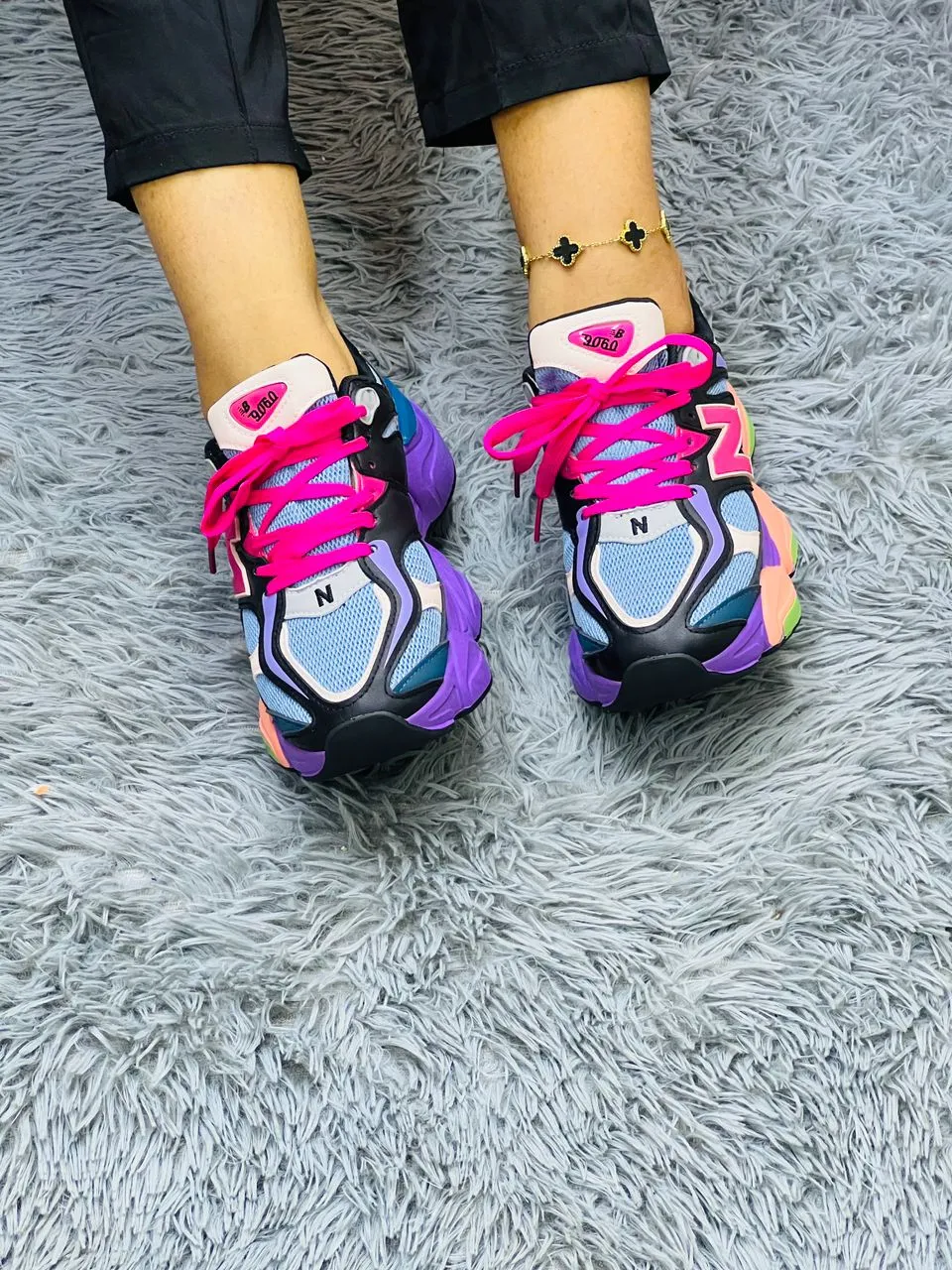 Photo de Galerie 4 - Petites Annonces | Tennis New Balance, Akwa-douche, Douala, Cameroun | Vêtements, chaussures et autres  > Chaussures pour hommes