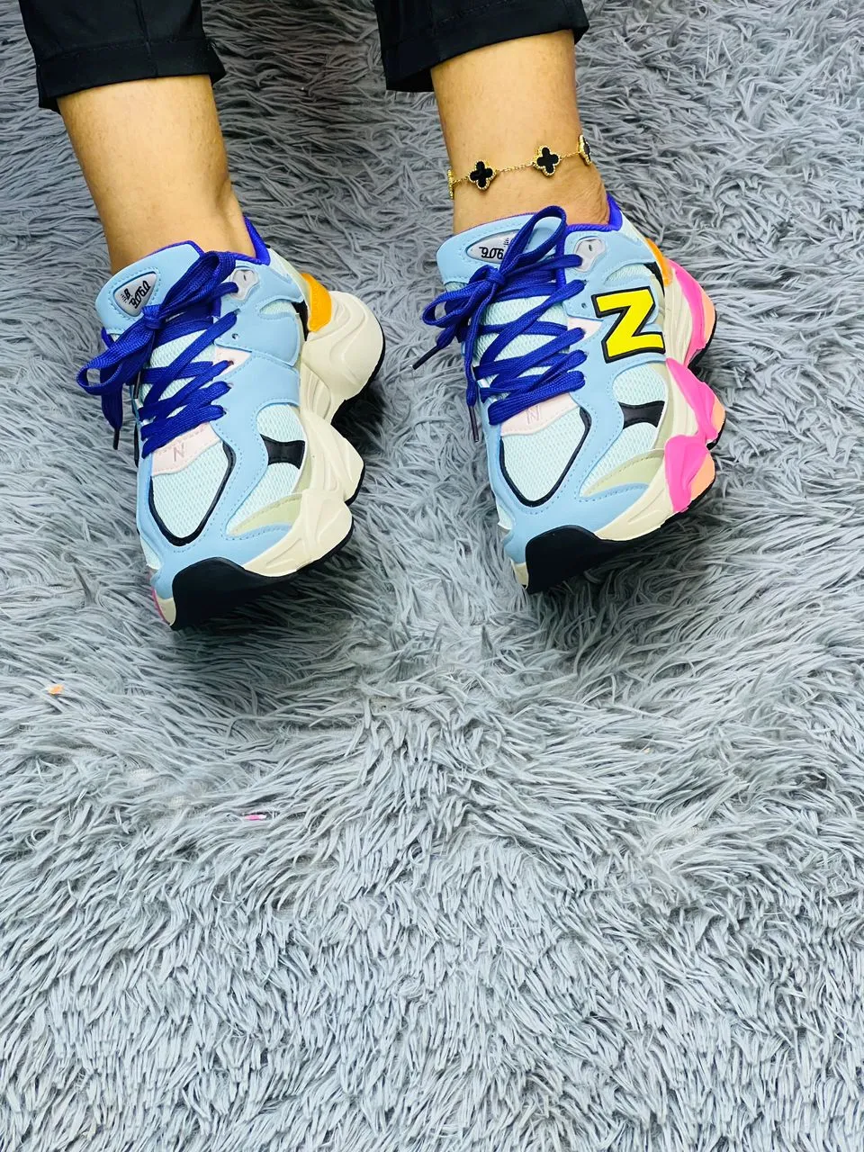 Photo de Galerie 7 - Petites Annonces | Tennis New Balance, Akwa-douche, Douala, Cameroun | Vêtements, chaussures et autres  > Chaussures pour hommes
