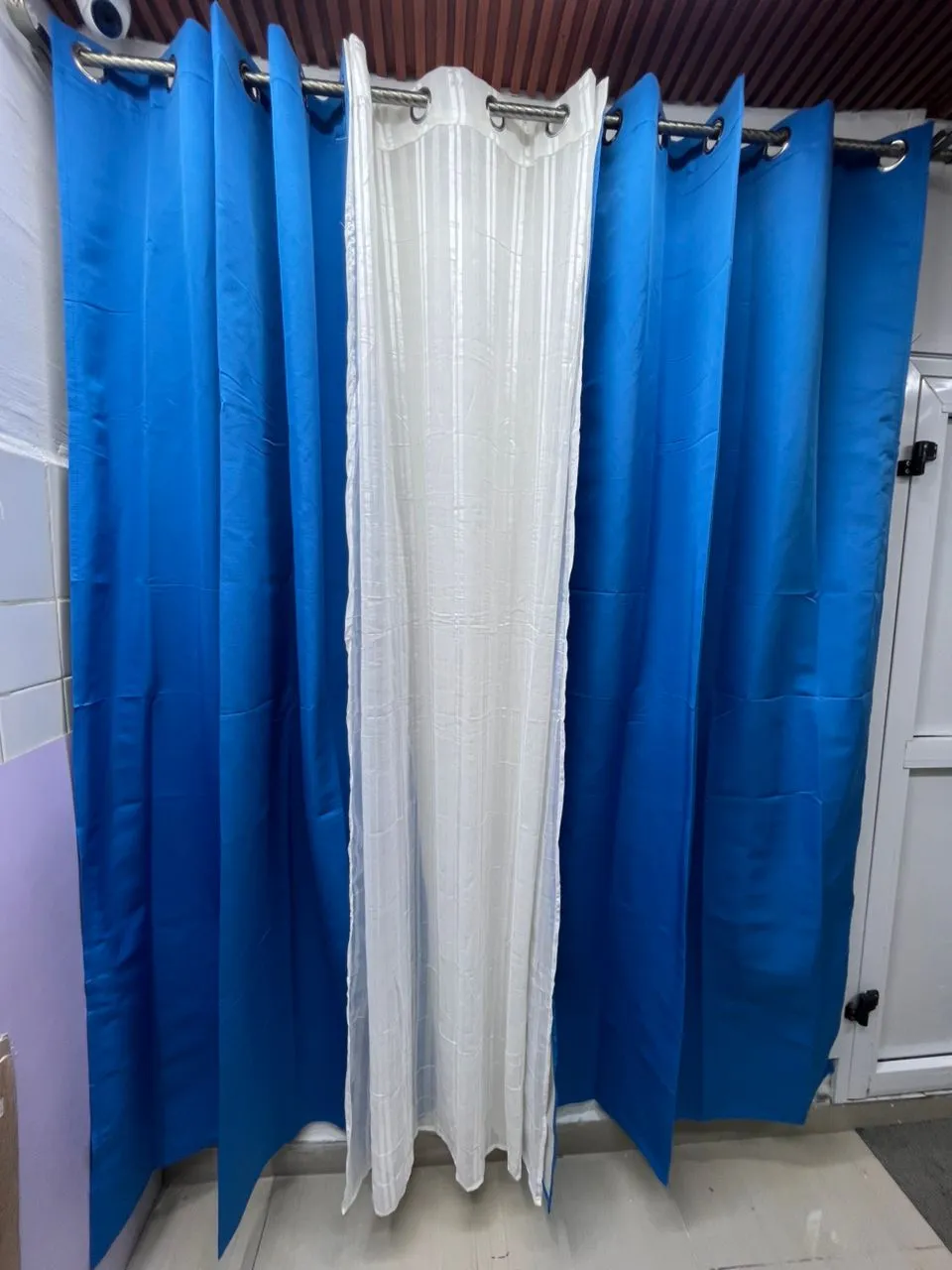 Photo Principale - Petites Annonces | Les Rideaux, Madagascar, Douala, Cameroun | Général et autres  > Tous les autres articles