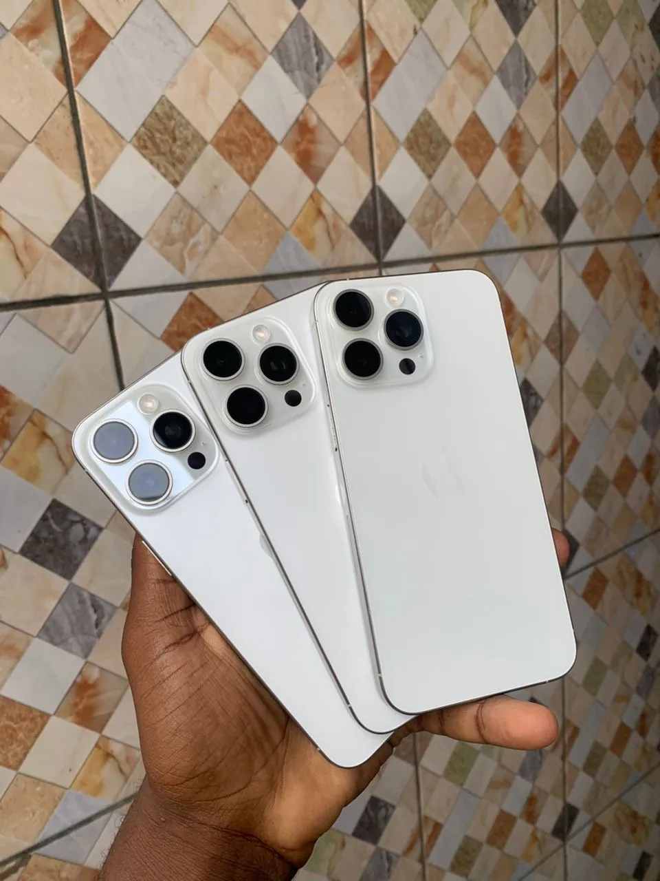 Photo de Galerie 1 - Petites Annonces | Iphone 15Promax, Obili, Yaoundé, Cameroun | Électronique et médias  > Cellulaires et accessoires