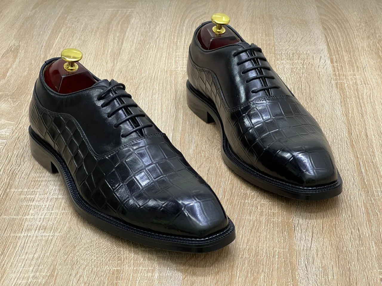 Photo de Galerie 4 - Petites Annonces | Chaussure Homme, Akwa-douche, Douala, Cameroun | Vêtements, chaussures et autres  > Chaussures pour hommes