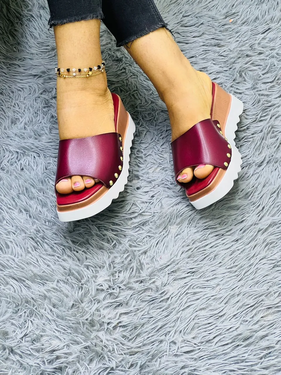 Photo de Galerie 4 - Petites Annonces | Babouche Femme, Akwa-douche, Douala, Cameroun | Vêtements, chaussures et autres  > Chaussures pour femmes