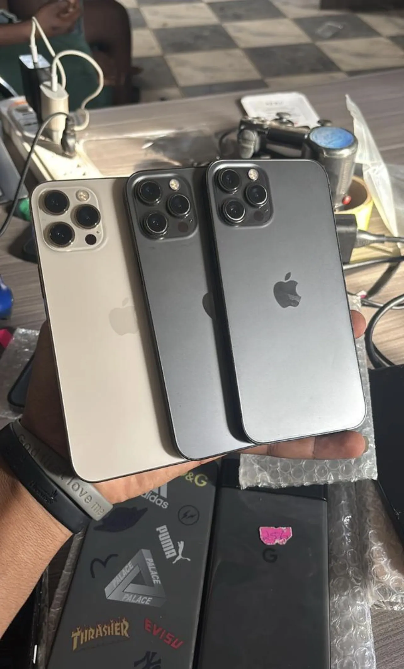 Photo de Galerie 1 - Petites Annonces | Iphone 12Promax, Obili, Yaoundé, Cameroun | Électronique et médias  > Cellulaires et accessoires