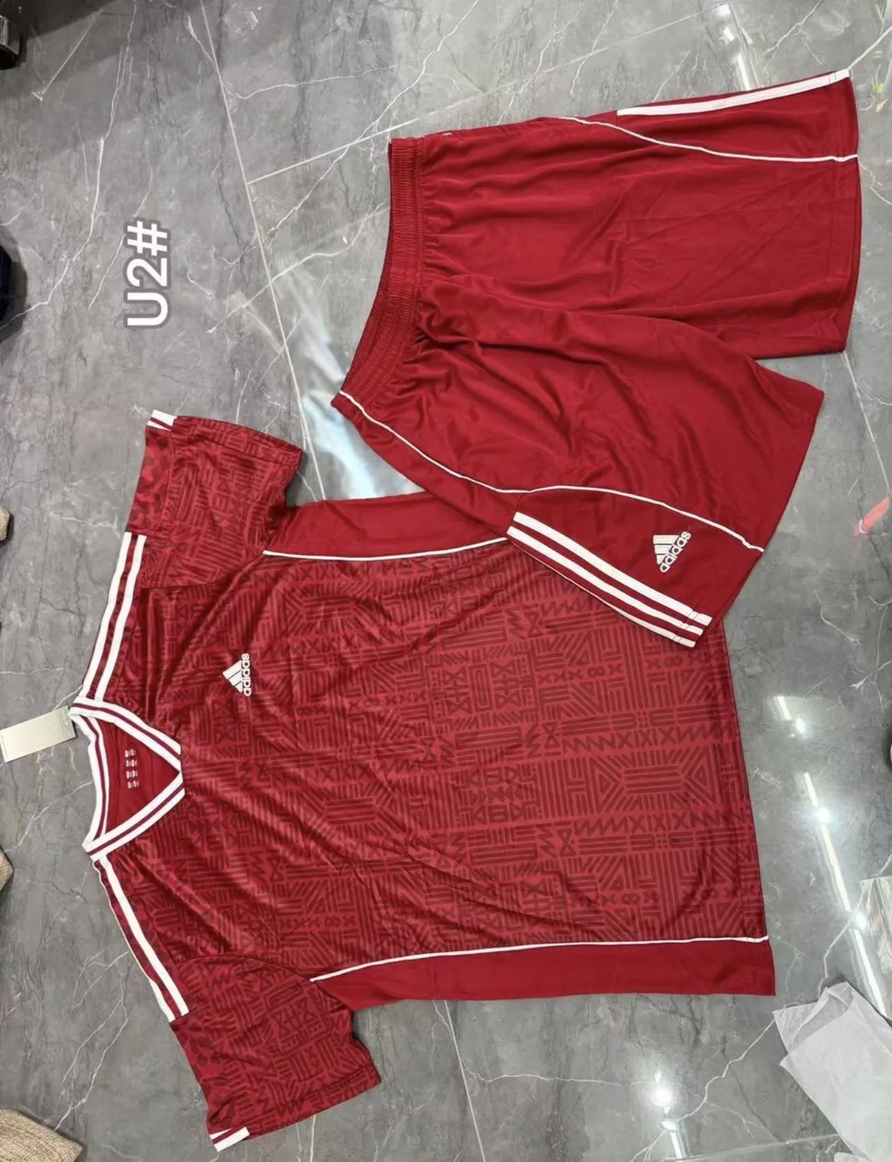 Photo de Galerie 3 - Petites Annonces | Sport Wear, Bambili, Bamenda, Cameroun | Vêtements, chaussures et autres  > Autres et accessoires
