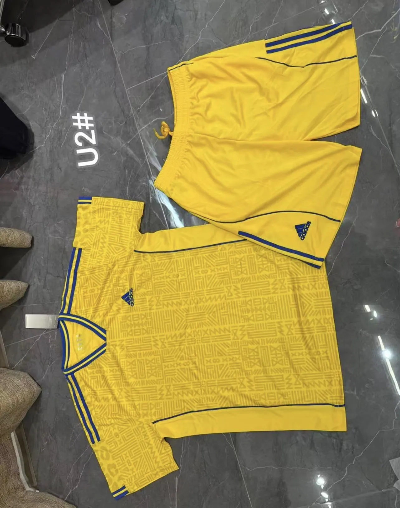 Photo de Galerie 6 - Petites Annonces | Sport Wear, Bambili, Bamenda, Cameroun | Vêtements, chaussures et autres  > Autres et accessoires