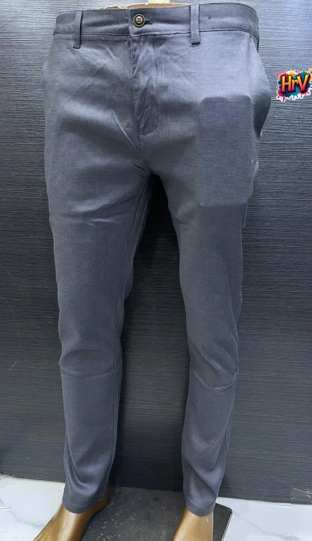 Photo de Galerie 4 - Petites Annonces | Classic Men’s Slim-Fit Trouser – Fcfa 15,000, Bonduma, Buea, Cameroun | Vêtements, chaussures et autres  > Vêtements pour hommes