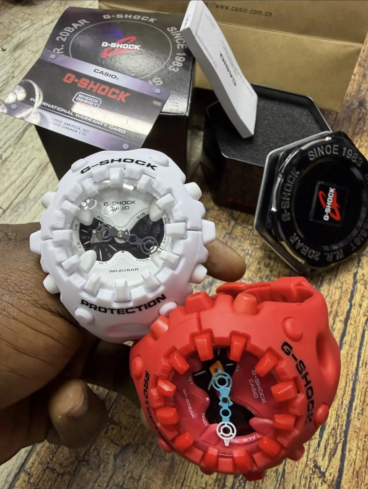 Photo Principale - Petites Annonces | Watchers, Simbock, Yaoundé, Cameroun | Vêtements, chaussures et autres  > Bijoux et accessoires