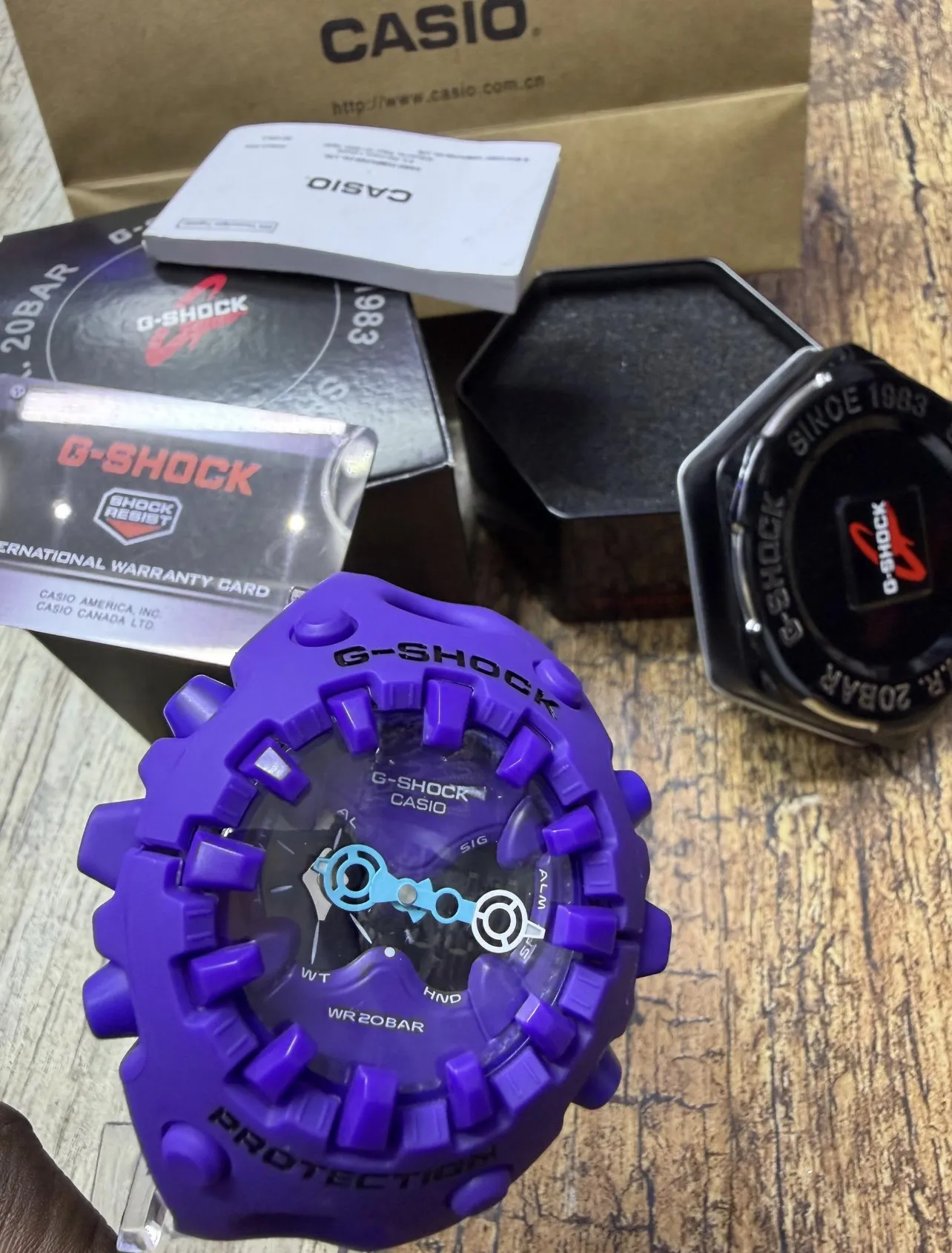 Photo de Galerie 1 - Petites Annonces | Watchers, Simbock, Yaoundé, Cameroun | Vêtements, chaussures et autres  > Bijoux et accessoires