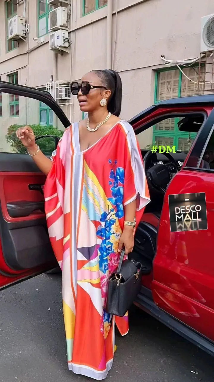 Photo de Galerie 3 - Petites Annonces | Elegant Maxi Dress – Bold, Beautiful & Comfortable ✨, Bonduma, Buea, Cameroun | Vêtements, chaussures et autres  > Chaussures pour femmes