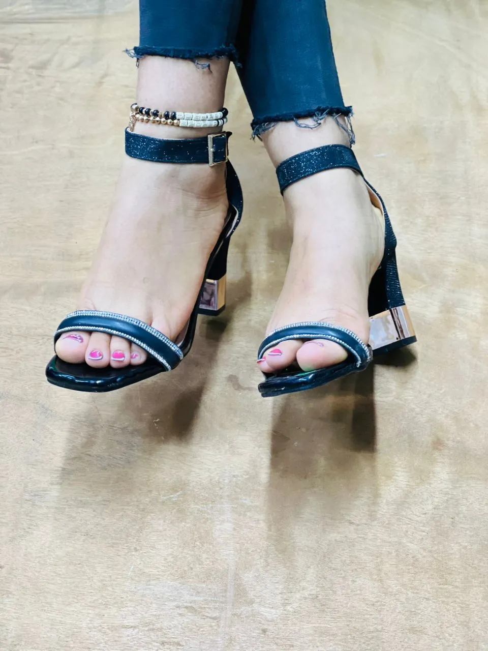 Photo de Galerie 3 - Petites Annonces | Talon, Akwa-douche, Douala, Cameroun | Vêtements, chaussures et autres  > Chaussures pour femmes
