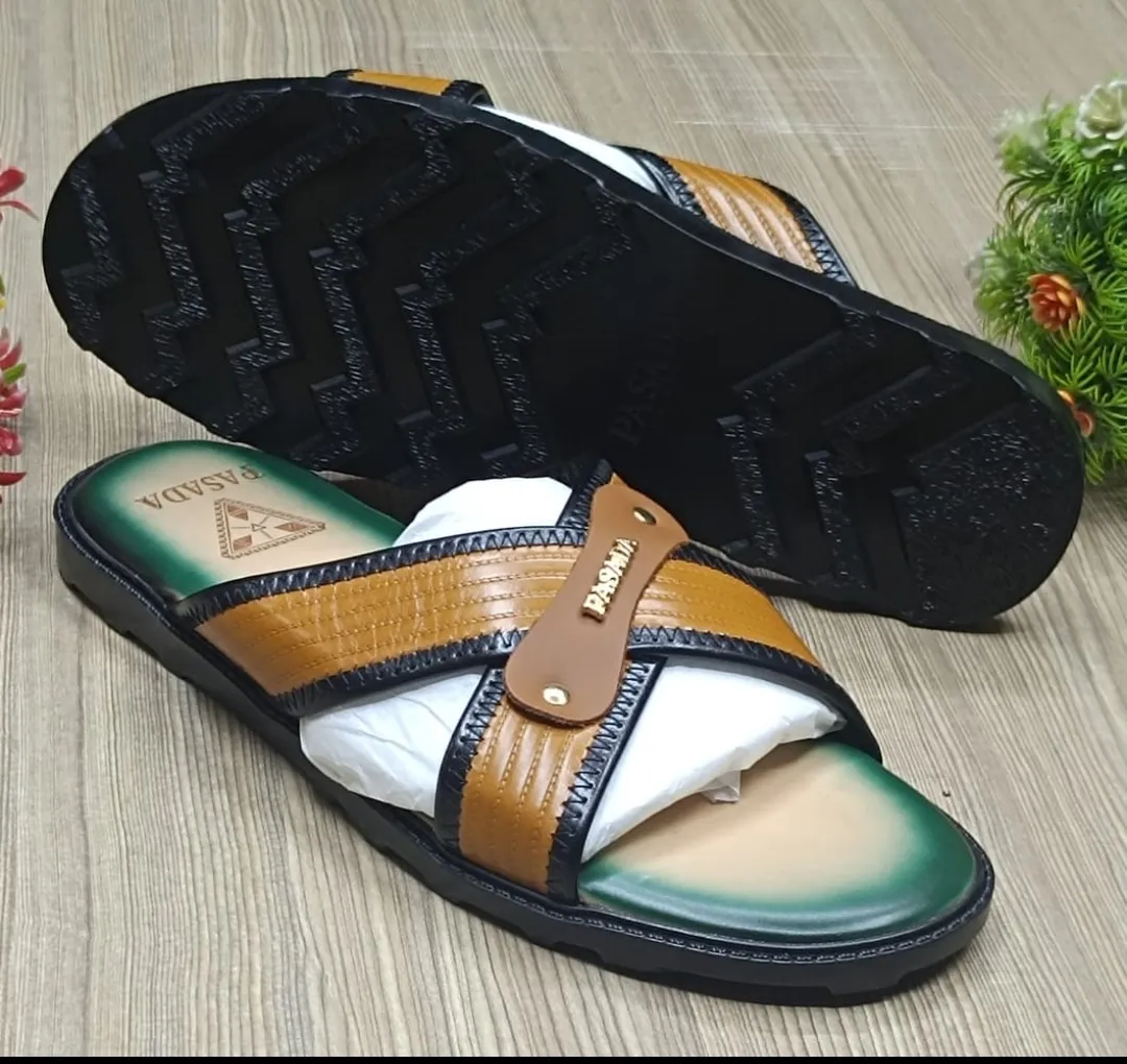 Photo de Galerie 1 - Petites Annonces | Men’s Luxury Leather Sandals – 11,000 Fcfa 🔥, Bonduma, Buea, Cameroun | Vêtements, chaussures et autres  > Chaussures pour hommes