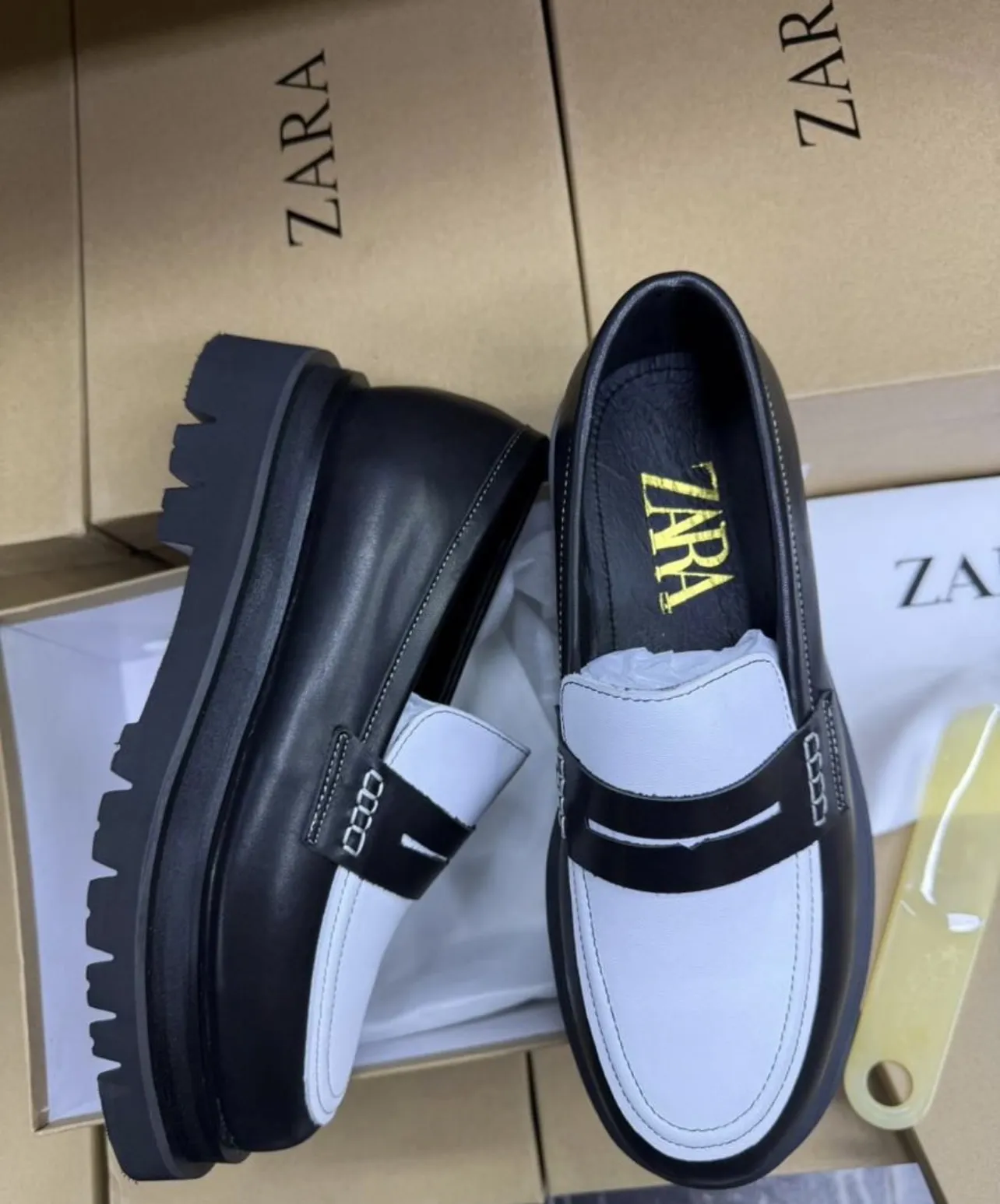 Gallery Photo 1 - Marketplace | Male Shoes, Bonas, Yaoundé, Cameroon | Clothing, Shoes, & Others  > Men's shoes