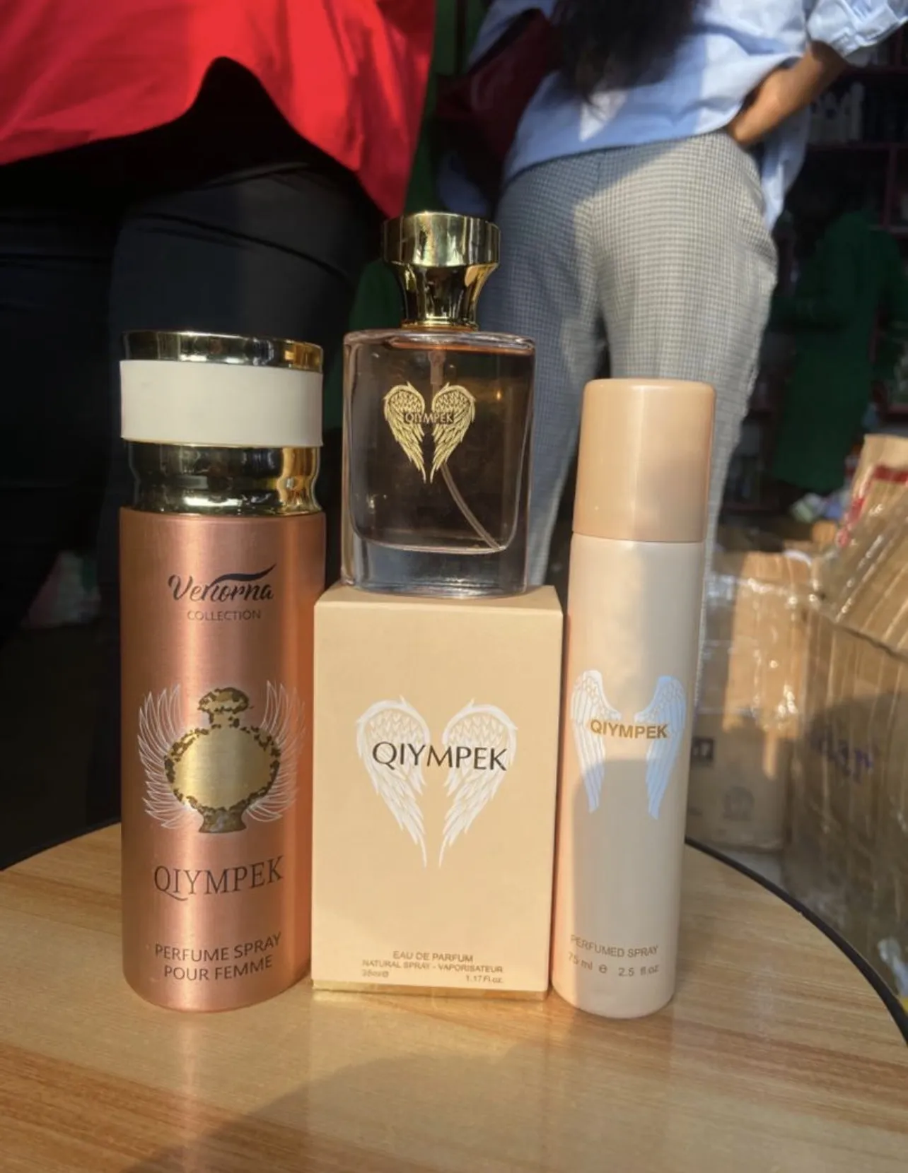 Photo de Galerie 2 - Petites Annonces | Perfume, Damas, Yaoundé, Cameroun | Santé et beauté  > santé et beauté