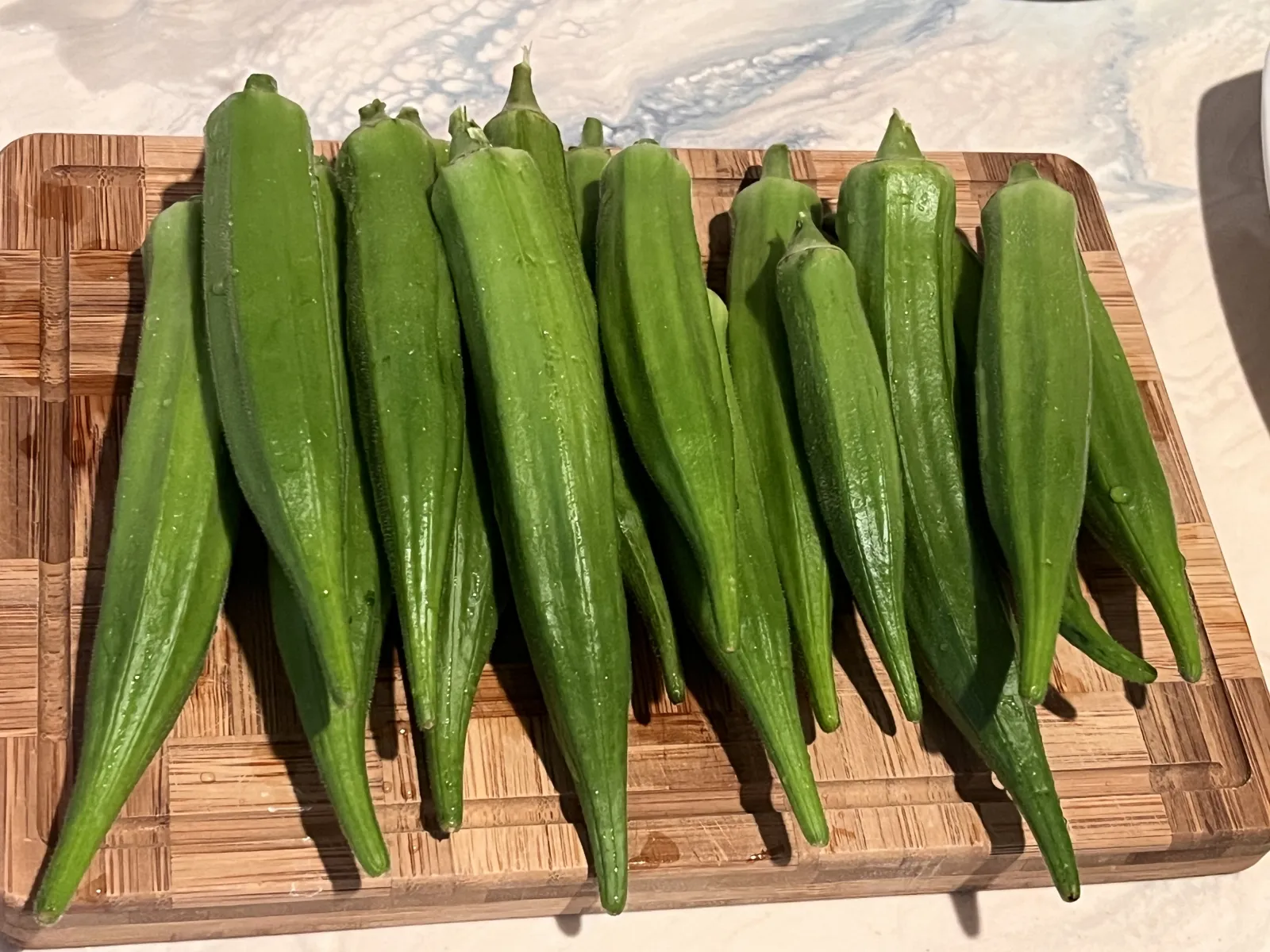 Photo de Galerie 4 - Petites Annonces | Gombo Frais, Bien Vert, Et Succulent, Agondjé, Libreville, Gabon | Général et autres  > Tous les autres articles