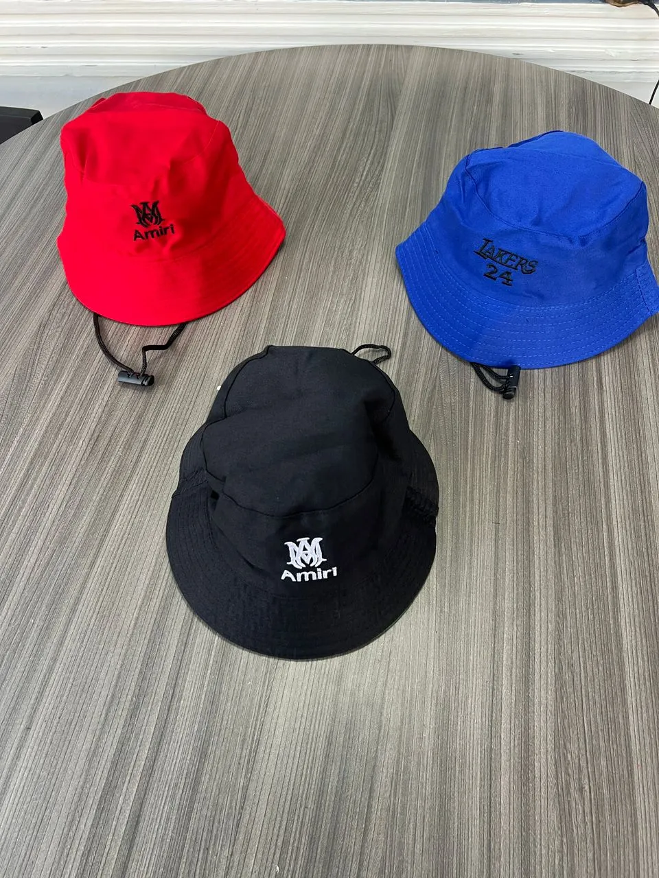 Photo de Galerie 1 - Petites Annonces | Chapeau, Akwa-Douche, Douala, Cameroun | Vêtements, chaussures et autres  > Autres et accessoires