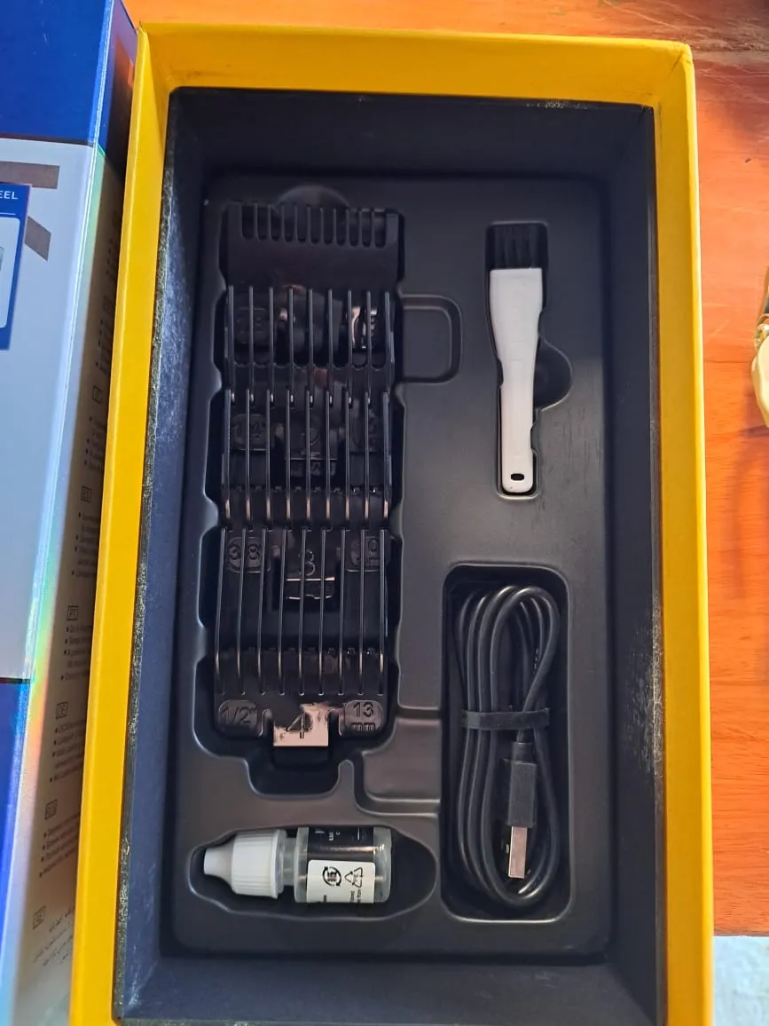 Gallery Photo 1 - Marketplace | Kemei Km-2028: The Ultimate Gold Standard Shaver ⚡️, GRA, Buea, Cameroon | Electronics & Media  > Other Electronics & Media