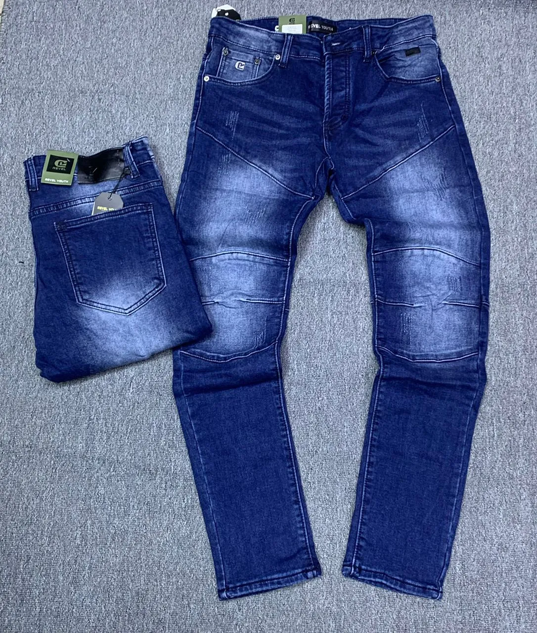 Photo de Galerie 4 - Petites Annonces | Premium Slim-Fit Jeans For Sale 👖, Bonduma, Buea, Cameroun | Vêtements, chaussures et autres  > Vêtements pour hommes