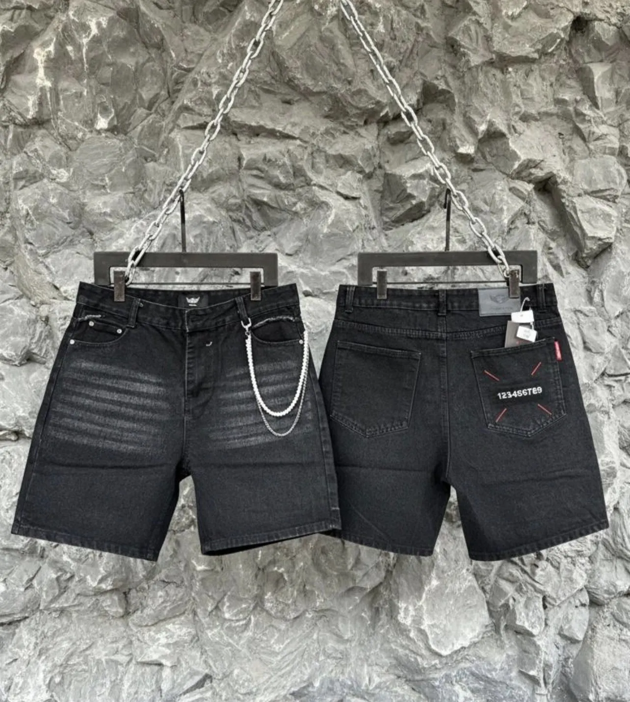 Photo Principale - Petites Annonces | Short Trousers, Bastos, Yaoundé, Cameroun | Vêtements, chaussures et autres  > Vêtements pour hommes