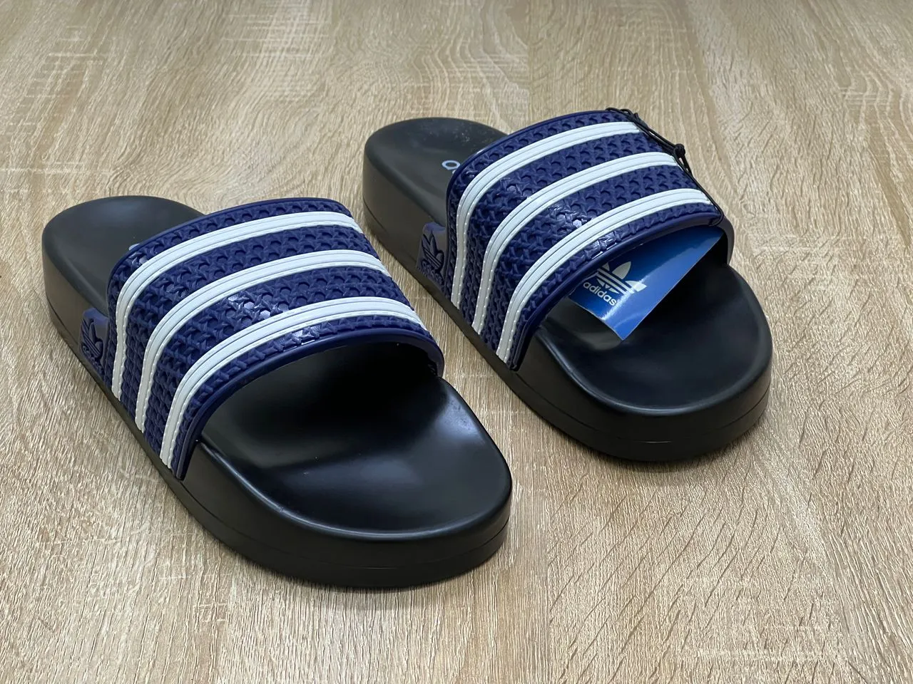 Main Photo - Marketplace | Babouche Tri-Bandes, Akwa-Douche, Douala, Cameroon | Clothing, Shoes, & Others  > Men's shoes