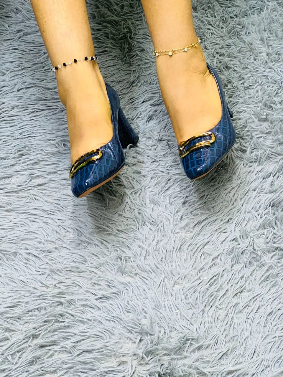 Gallery Photo 5 - Marketplace | Talon Moyenne Semelle, Akwa-Douche, Douala, Cameroon | Clothing, Shoes, & Others  > Women's shoes