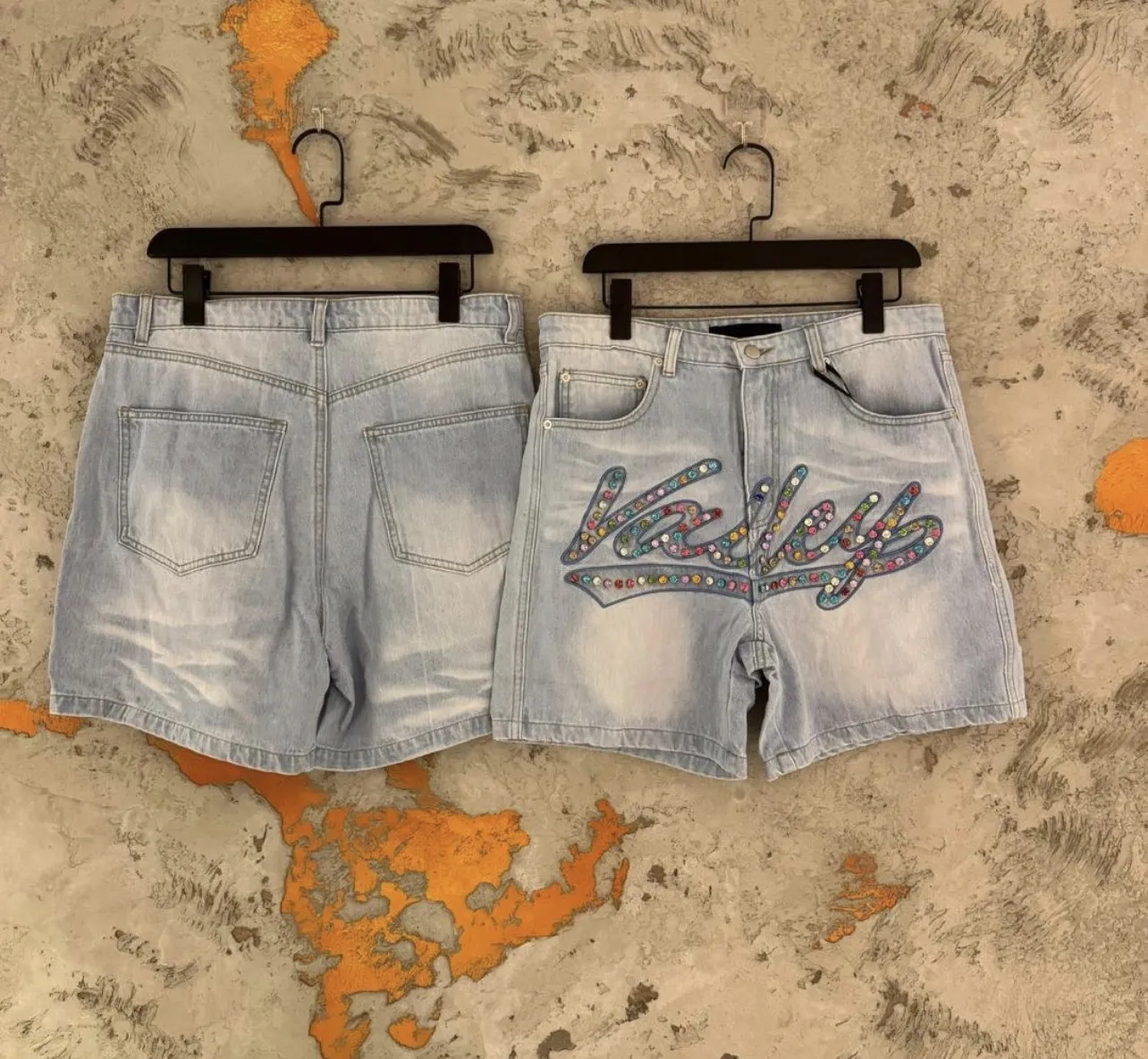Photo Principale - Petites Annonces | Short Trousers, Bastos, Yaoundé, Cameroun | Vêtements, chaussures et autres  > Vêtements pour garçons