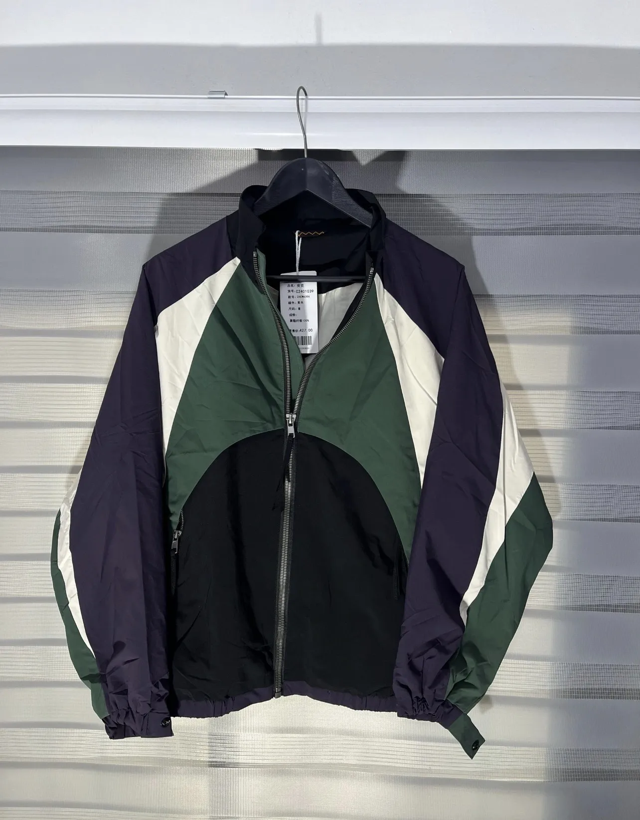 Photo de Galerie 1 - Petites Annonces | Pullover, Acacia, Yaoundé, Cameroun | Vêtements, chaussures et autres  > Vêtements pour hommes